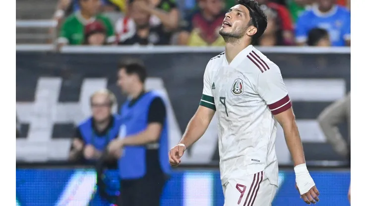 La presencia de Raúl Jiménez en Qatar 2022 es un interrogante.