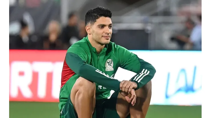 Raúl Jiménez espera estar en la Copa del Mundo.