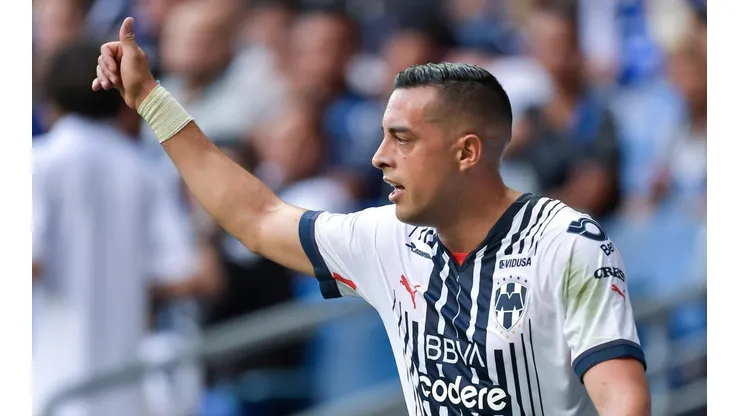 Rogelio Funes Mori da el ejemplo en El Tri para asegurar su lugar en Qatar