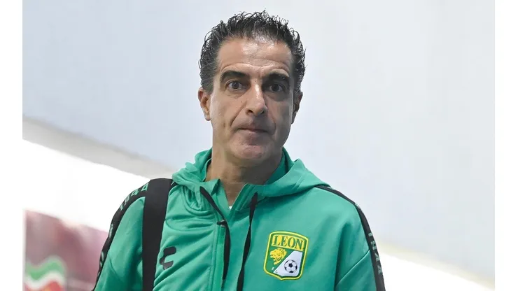 Renato Paiva, ¿se va del León?