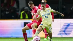 América y Toluca se enfrentan en el Estadio Azteca.