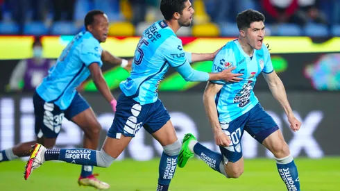 Nicolás Ibáñez inauguró la feria de goles en el estadio Hidalgo.