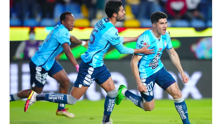 Nicolás Ibáñez inauguró la feria de goles en el estadio Hidalgo.