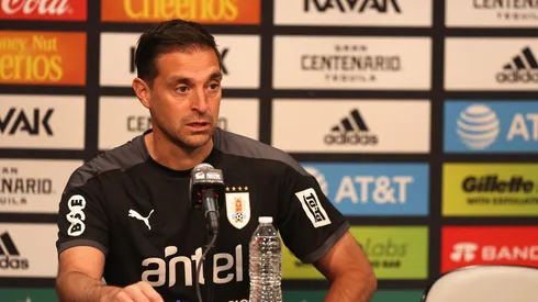 Uruguay Press Conference & Training Session