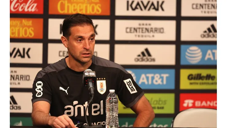 Uruguay Press Conference & Training Session