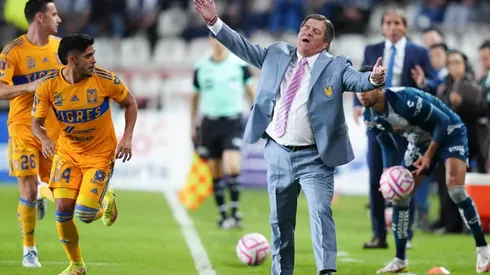 Tigres le impone una dura condición al Piojo Herrera.