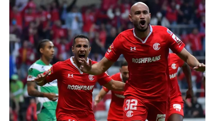 Carlos González y Camilo Sanvezzo, protagonistas del diabólico inicio.