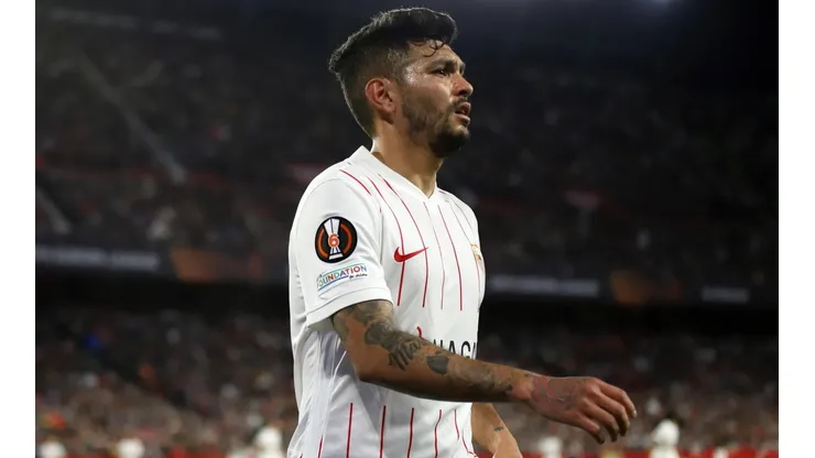 Jesús Corona en un partido de Europa League con el Sevilla.