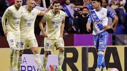 Emilio Lara, Jonathan Rodríguez y Henry Martín en plena celebración.