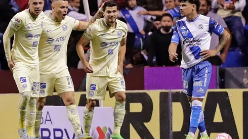 Emilio Lara, Jonathan Rodríguez y Henry Martín en plena celebración.