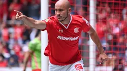 Toluca, Estado de Mexico, 9 de octubre de 2022. Carlos González durante el partido de repechaje del torneo Apertura 2022 de la Liga BBVA MX, entre los Diablos Rojos del Toluca y los Bravos de FC Juárez, celebrado en el estadio Nemesio Diez. Foto: Imago7/ Etzel Espinosa