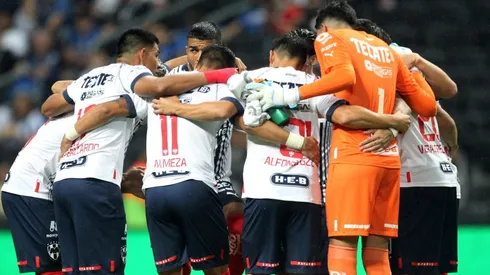 Monterrey se mide contra Cruz Azul.