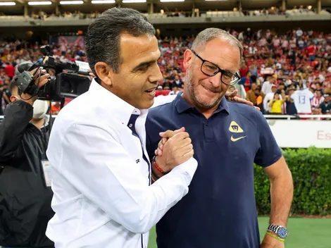El entrenador por el que podrían pelearse Pumas y Chivas