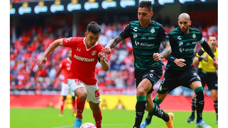 ¿Cuántas veces Santos Laguna y Toluca se enfrentaron por la fase final y cómo quedaron?