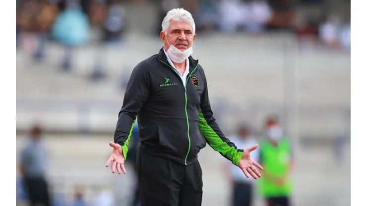 Ricardo Ferretti dirigiendo en el Estadio Olímpico Universitario, ¿vuelve?