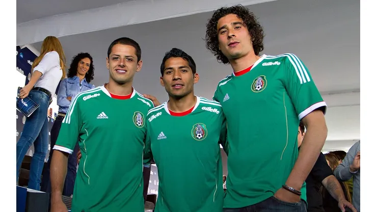 Javier Hernández, Javier Aquino y Guillermo Ochoa rumbo a Brasil 2014.