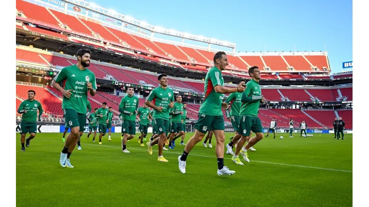 Entrenamiento de la selección mexicana en el estadio Levi's de Santa Clara.