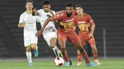 Matías Fernández contra Diogo de Oliveira en el torneo Clausura 2022.