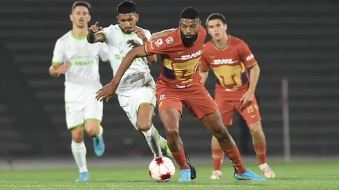 Matías Fernández contra Diogo de Oliveira en el torneo Clausura 2022.