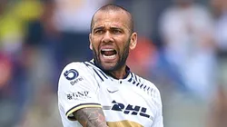 Dani Alves desmintió a los Pumas y hubo reacción del club.