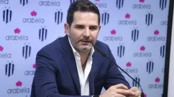 Duilio Davino en conferencia de prensa.