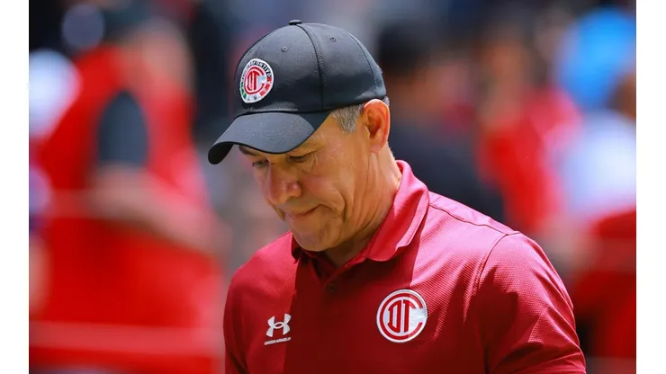 Nacho Ambriz, preocupado.