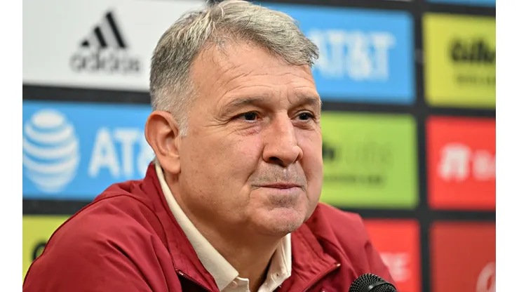 Martino no descarta a Tecatito Corona para Qatar.