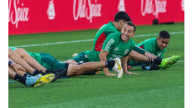 Andrés Guardado alcanzó en presencias a Claudio Suárez.