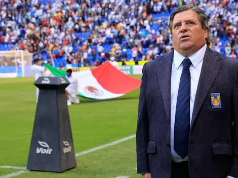 Negro Santos trató de "fracasado" y "mal entrenador" al Piojo