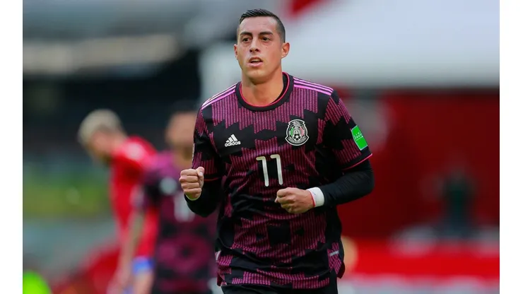 Rogelio Funes Mori con México ante Costa Rica en la eliminatoria mundialista.