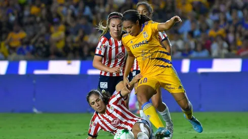 Tigres Chivas Femenil Karol Bernal Mia Fishel