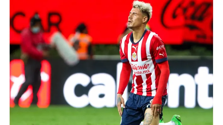 Cristian Calderón activó el debate del equipo más grande del futbol mexicano.