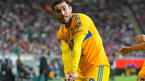 Vigó marca doblete ante Chivas.