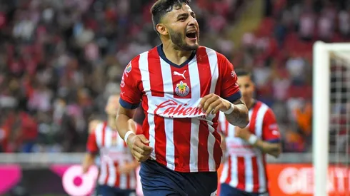 Chivas venció a Puebla con un golazo de Vega