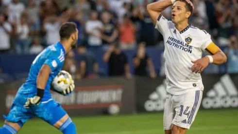 Chicharito Hernández tras fallar el penalti a lo Panenka.