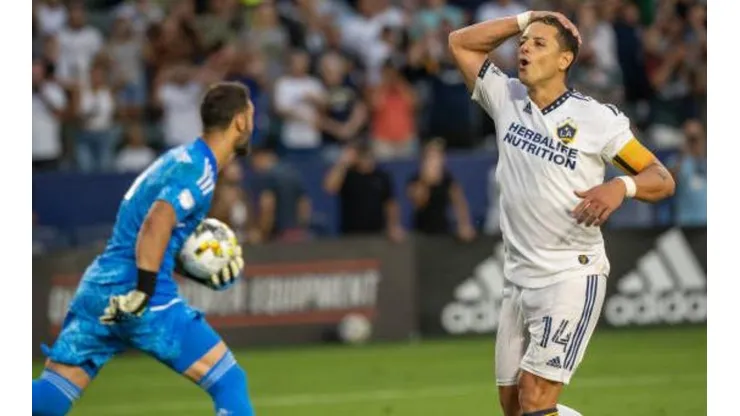 Chicharito Hernández tras fallar el penalti a lo Panenka.