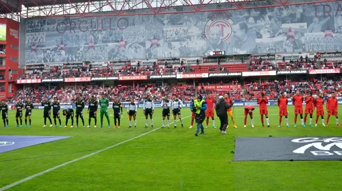 Toluca contra Chivas en el estadio Nemesio Diez por el Apertura 2022.