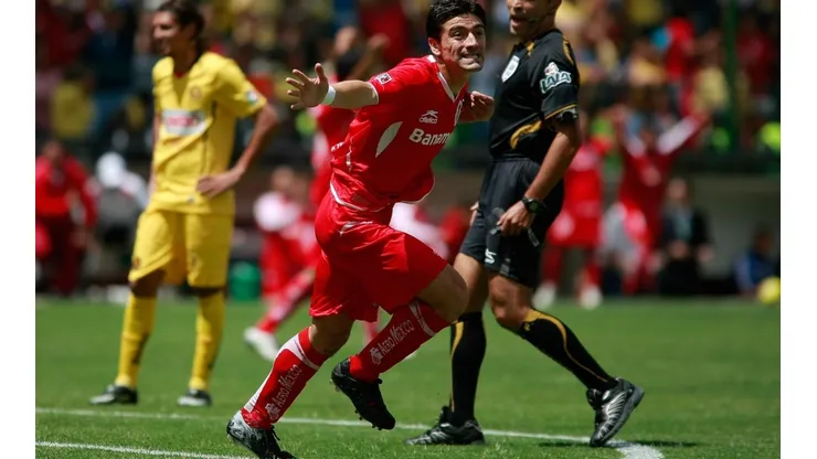 Héctor Mancilla festeja gol ante América en el torneo Apertura 2008.