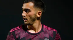 Luis Chávez con selección mexicana en partido de Liga de Naciones.