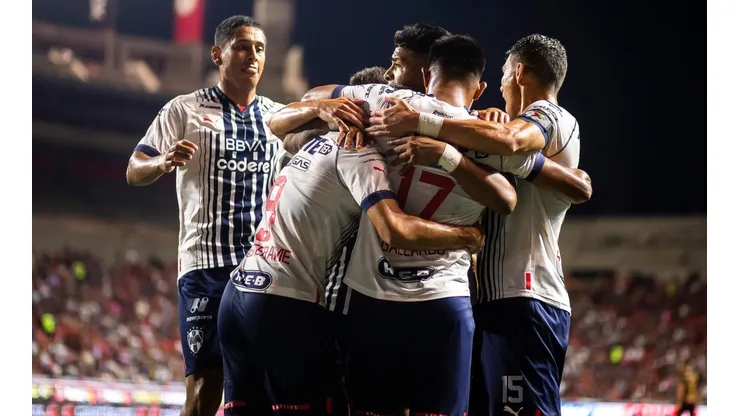 Rayados vence por 2-0 a Tijuana en el Estadio Caliente.