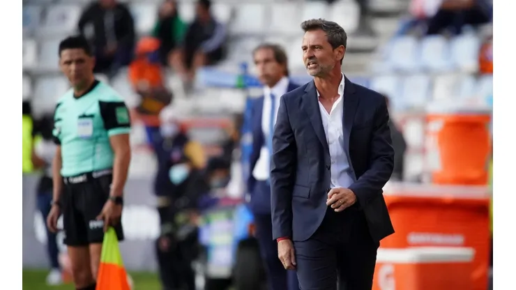 Diego Cocca y un dardo al arbitraje tras la caída ante Pachuca.