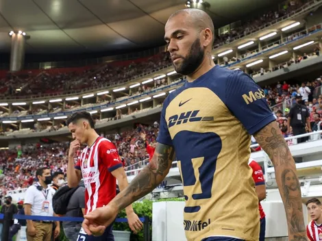 VIDEO: La playera que reservó Dani Alves para un jugador de Chivas