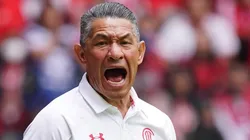 Ambriz mostró su tristeza por la goleada ante Pachuca.