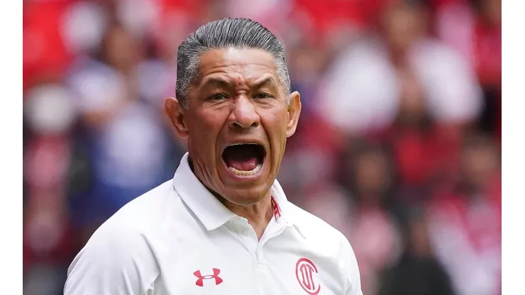 Ambriz mostró su tristeza por la goleada ante Pachuca.