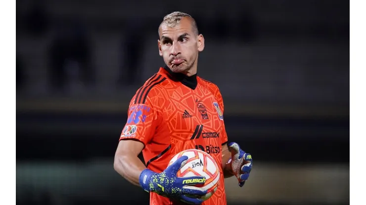 Nahuel Guzmán seguirá en Tigres UANL.