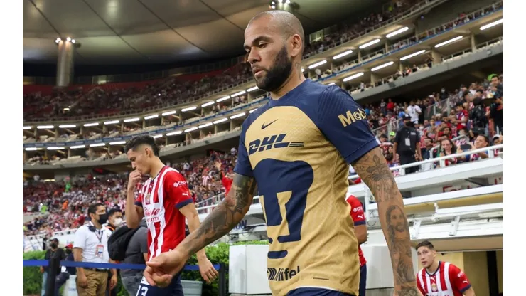 Chivas Pumas Dani Alves Apertura 2022