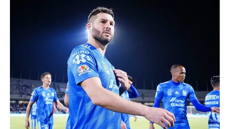 André-Pierre Gignac hizo llorar a un niño en el estadio de los Pumas