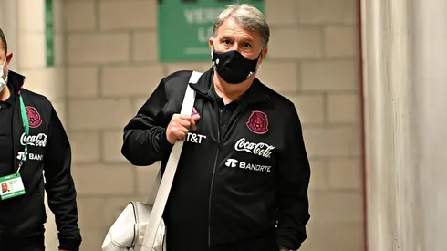 Martino viajó a Sevilla para hablar con Guardado y Tecatito de cara al Mundial