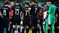 Gerardo Martino con jugadores del Tri en Liga de Naciones.