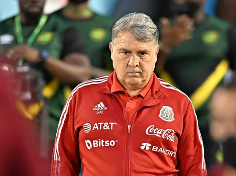 Papá de Chicharito lanza mensaje a Martino